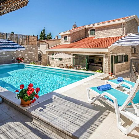 Lovely Home In Klek With House A Panoramic View Exterior photo