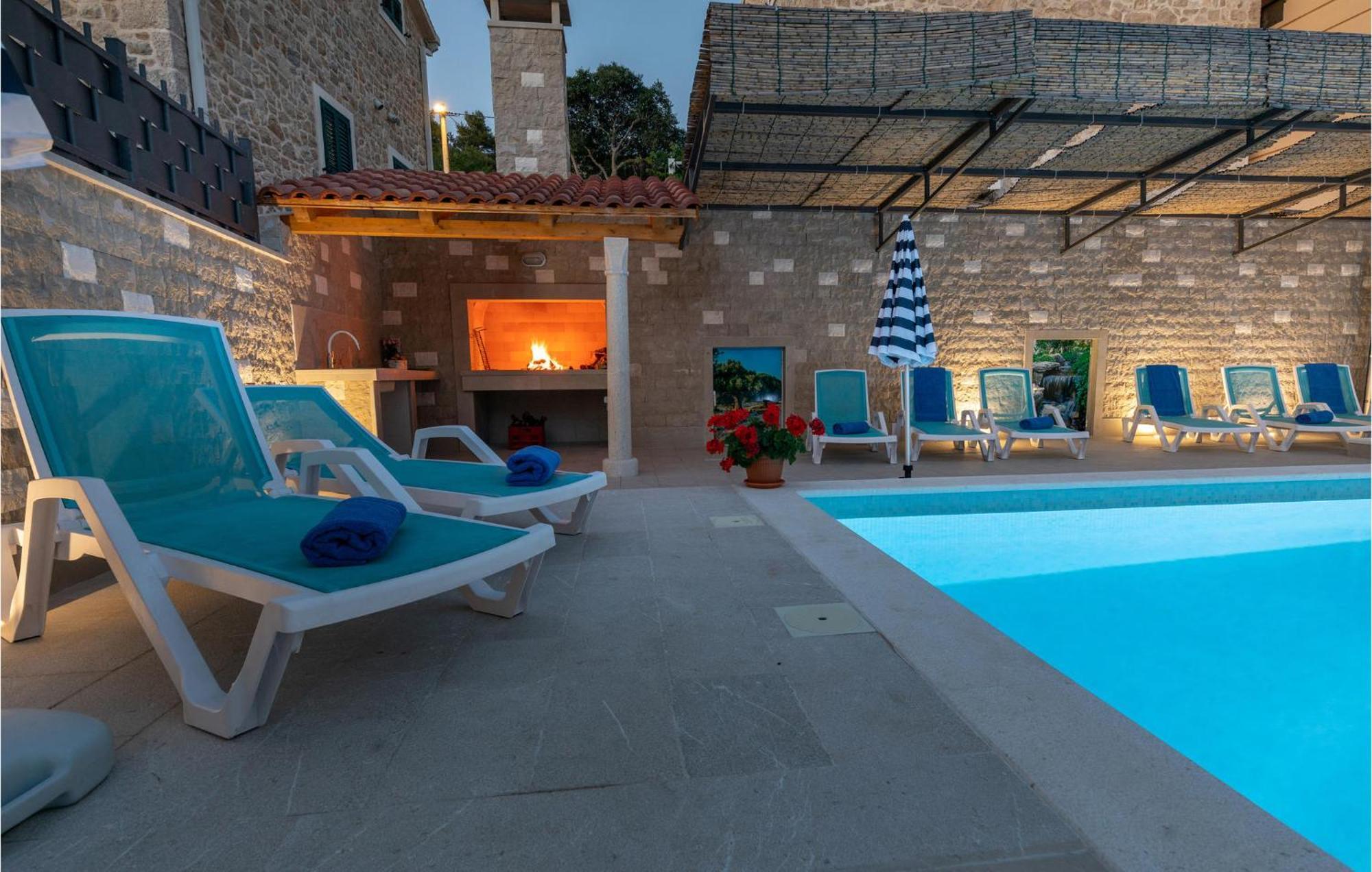 Lovely Home In Klek With House A Panoramic View Exterior photo